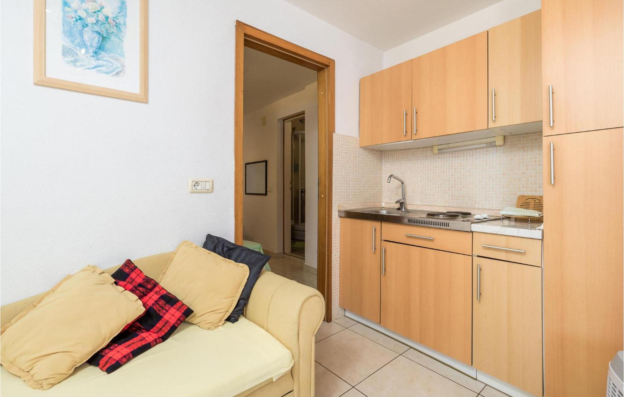 Beach Front Apartment In Punta Kriza With Kitchen Eksteriør bilde